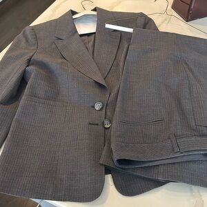 Luxe Limited gray suit Cassidy crop pants 6/10